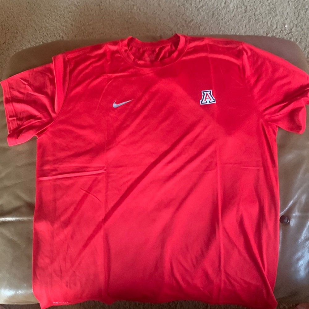 University of Arizona Nike Dri Fit Tee. New in bag, Never been worn. Size XL